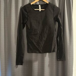 Long sleeve Lululemon top- Size 8